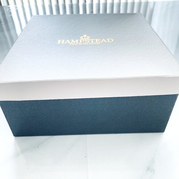 Hampstead Collection Wave Shape Blue Flowers Mug, Saucer & Spoon Set (200ml) - Picture 2 of 5